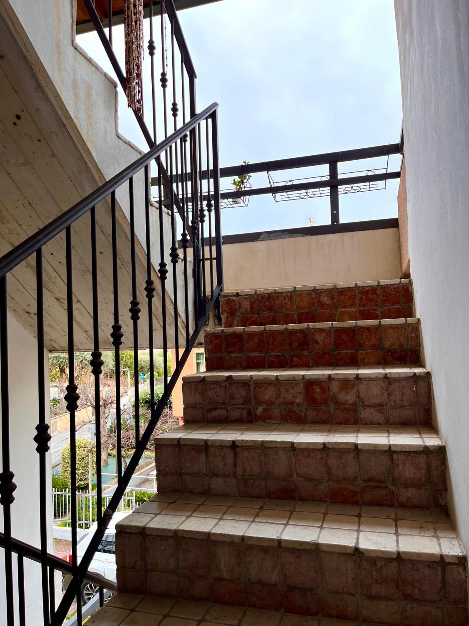 Appartamenti Villa Lina เดเซนซาโนเดลการ์ดา ภายนอก รูปภาพ