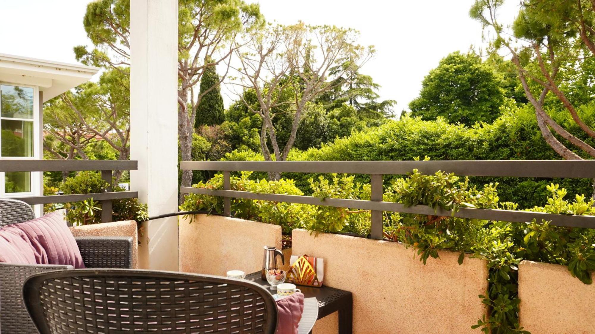 Appartamenti Villa Lina เดเซนซาโนเดลการ์ดา ภายนอก รูปภาพ